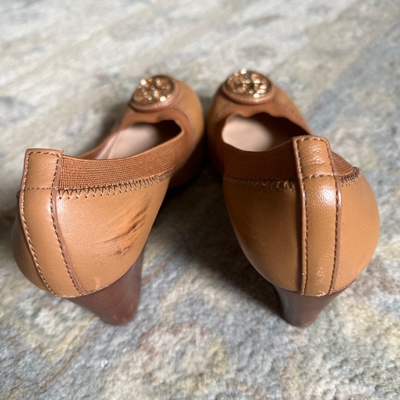 Tory Burch Caroline 2 Leather Wedge 5.5 Like New with Box - Picture 2 of 7